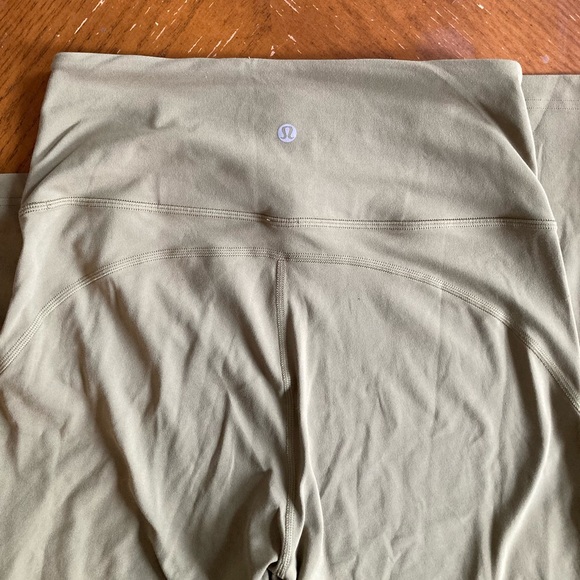 Lululemon Bronze Green Super High-Rise Groove pant, size 8 - Picture 2 of 5